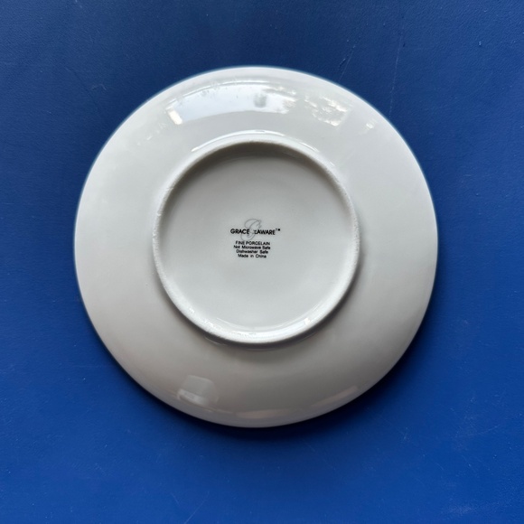 Gracie China Floral Pattern Saucer - Picture 2 of 2